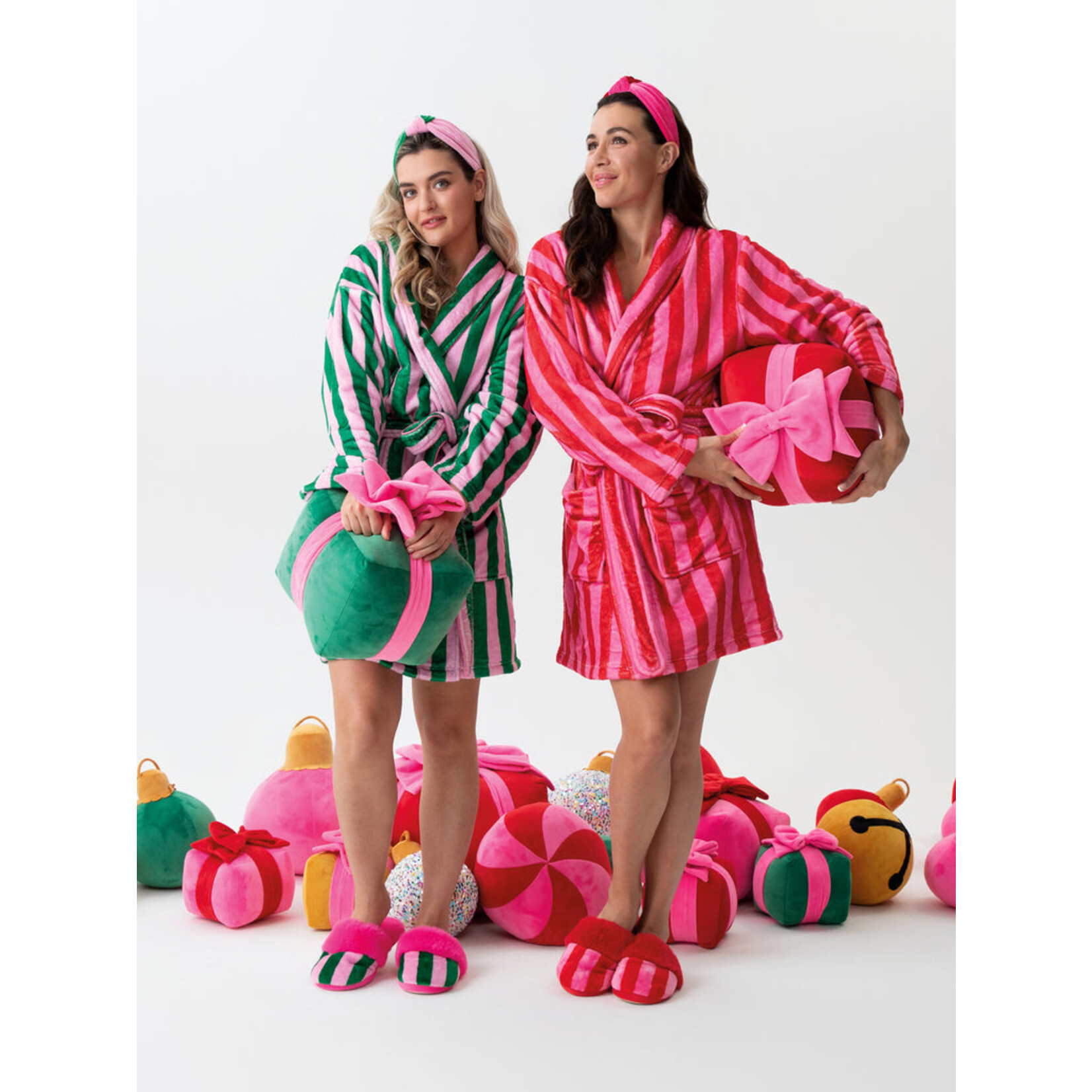 Shiraleah Chicago Shiraleah Felicity Heart Slippers, Red