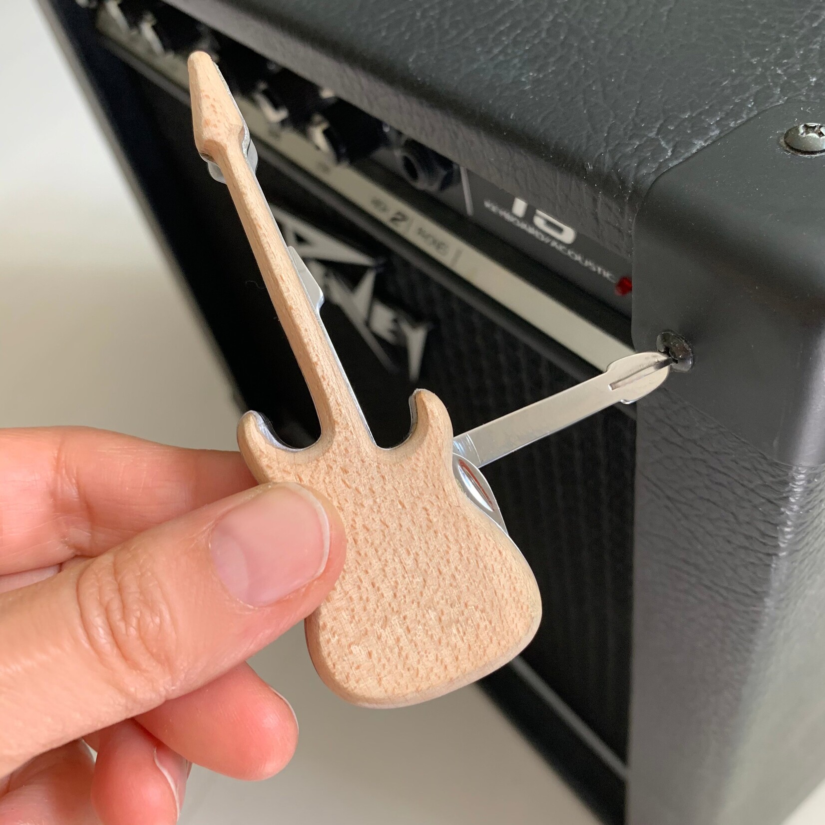 Kikkerland Guitar Multi-Tool