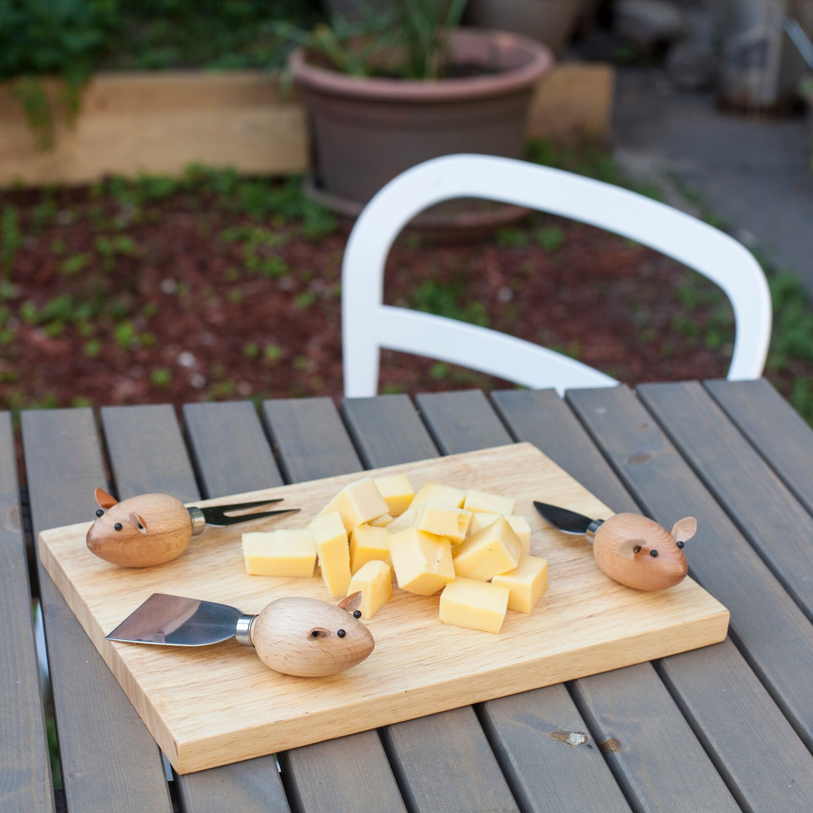 Kikkerland Mouse Cheese Board Set