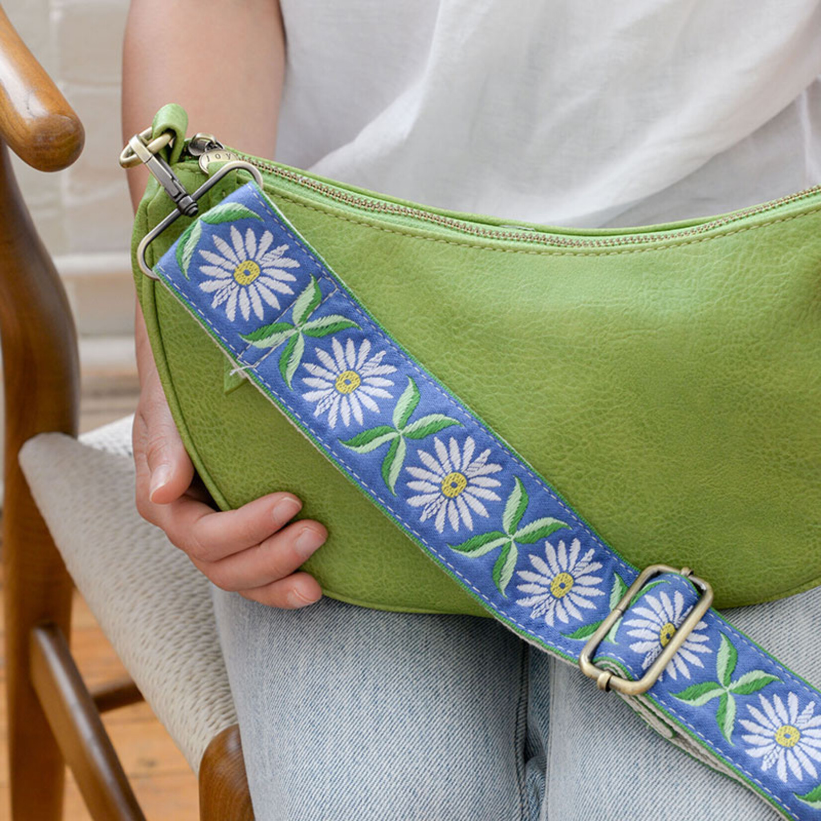 Joy Susan Joy Susan 2" White Daisy Guitar Strap