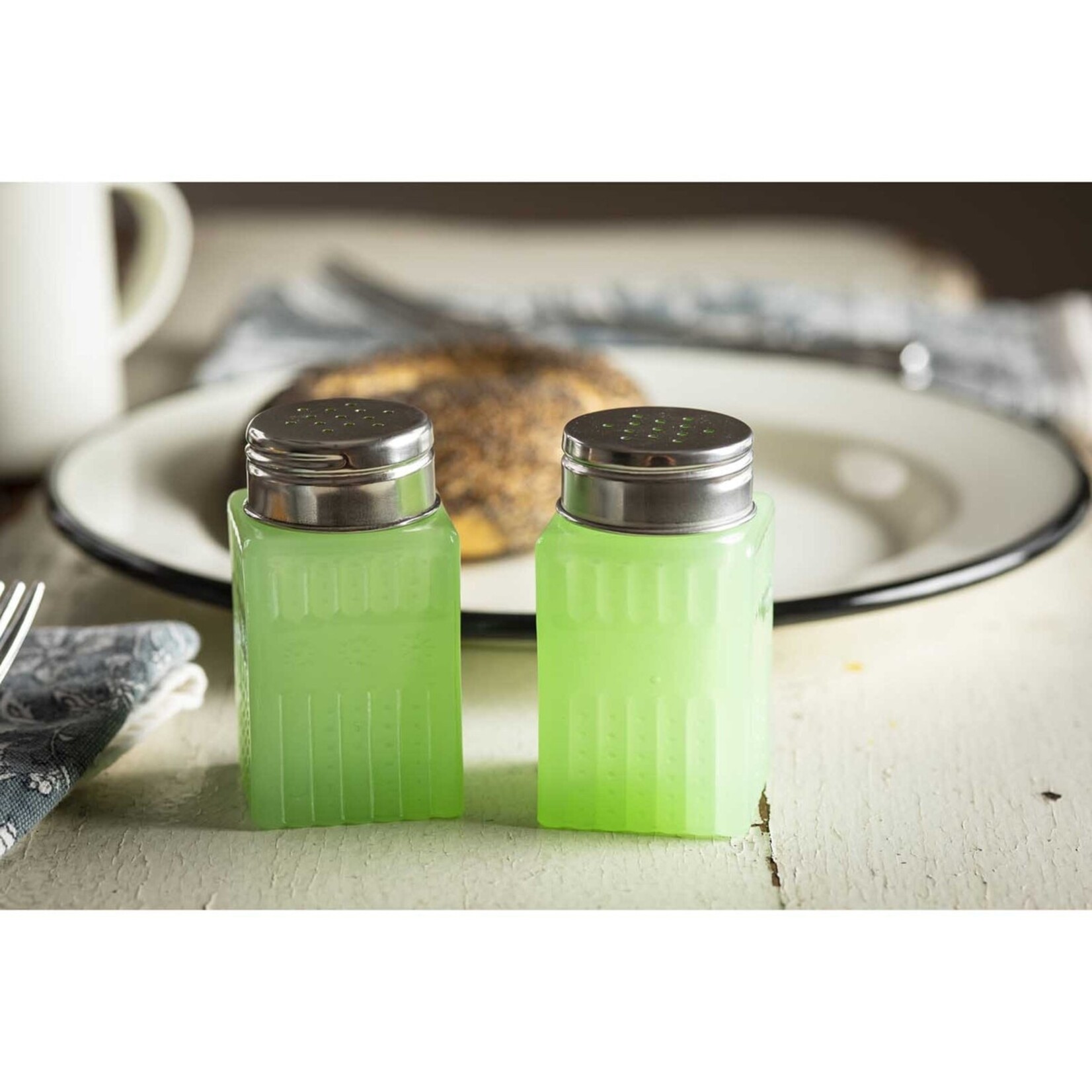 Tablecraft Jadeite Glass Collection 2 oz Salt & Pepper Shaker
