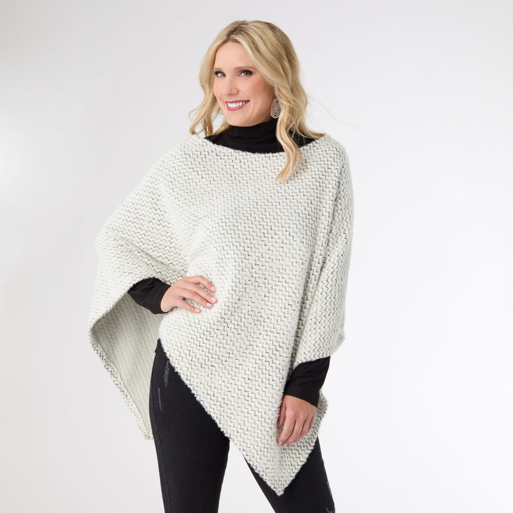 Coco+Carmen Christa Eyelash Poncho