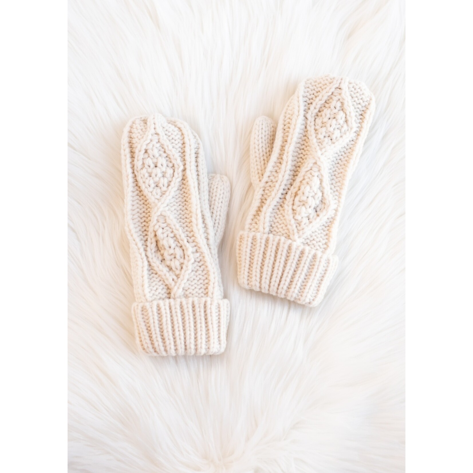 Panache Apparel Co. Beige Cable Knit Mittens