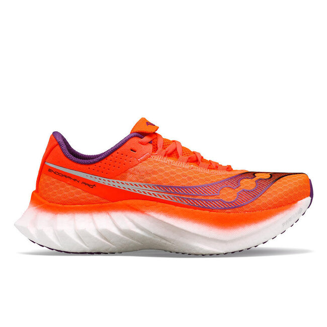 SAUCONY Souliers F Endorphin Pro 4