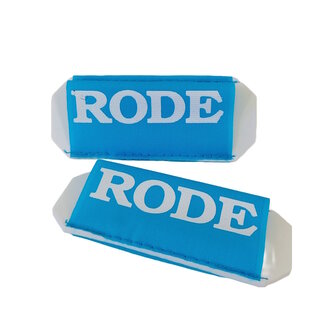 RODE ATTACHES A SKIS RACING (PR)