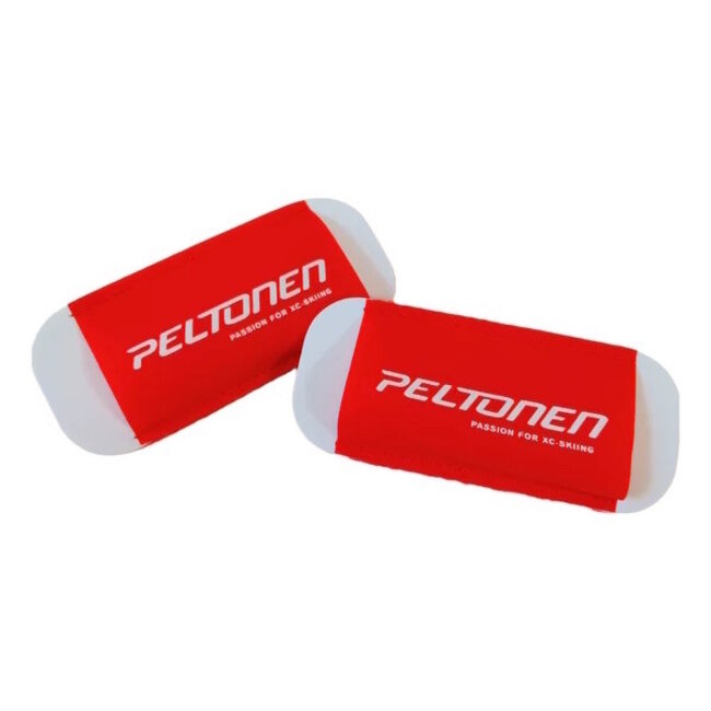 PELTONEN ATTACHES A SKIS RACING (PR)