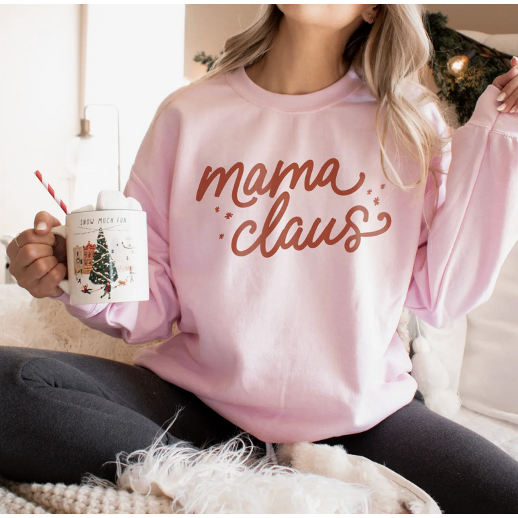 designtwentyfive Mama Claus Crewneck