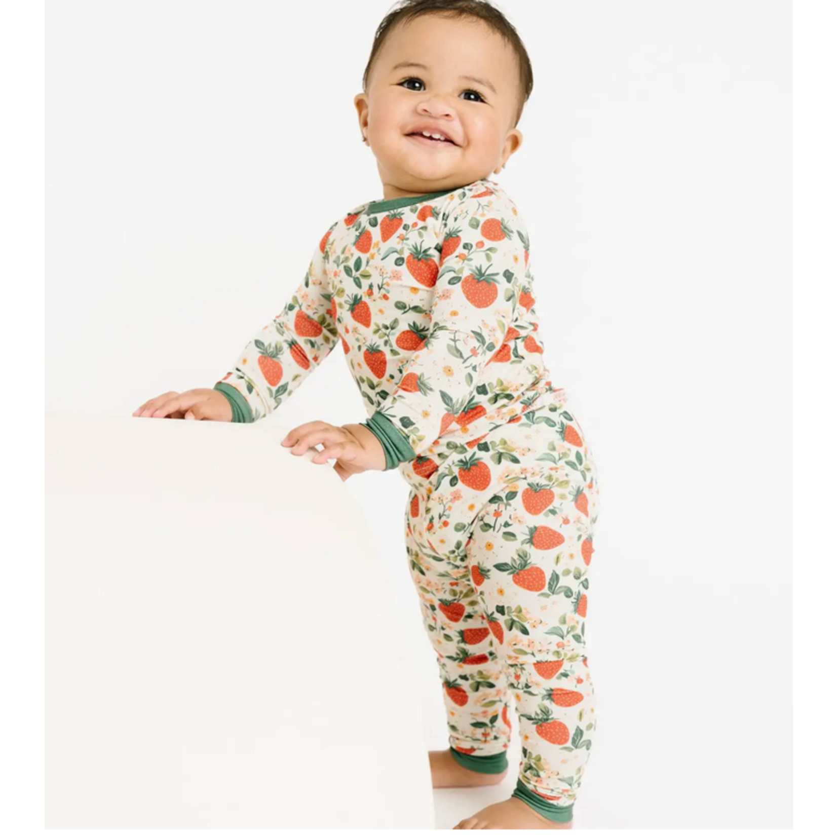 Little One Shop Vintage Strawberry Bamboo Set