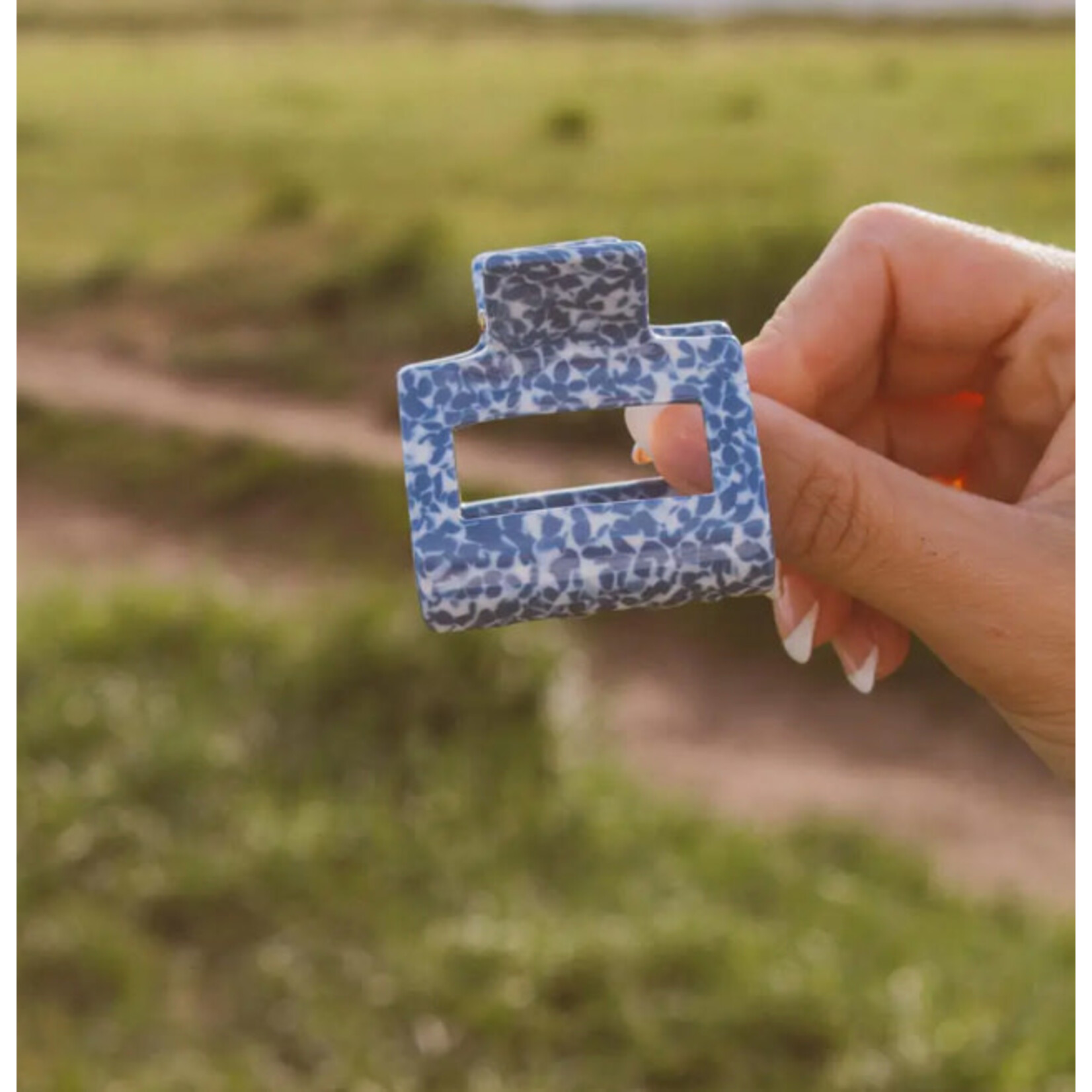 Shop ANDI Small Rectangle Claw Clip