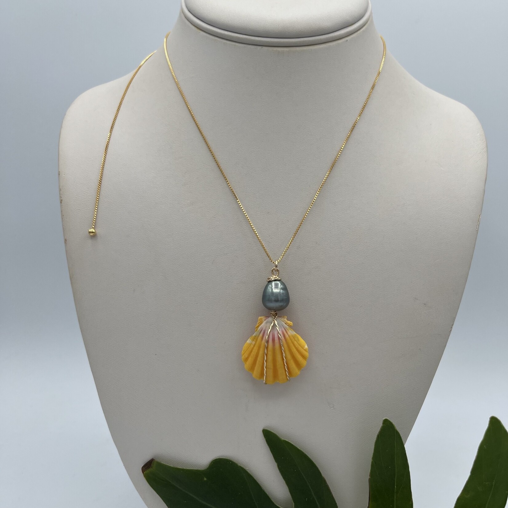 Shell Of A Life Sunrise Shell + Tahitian Pearl Adjustable GF Necklace