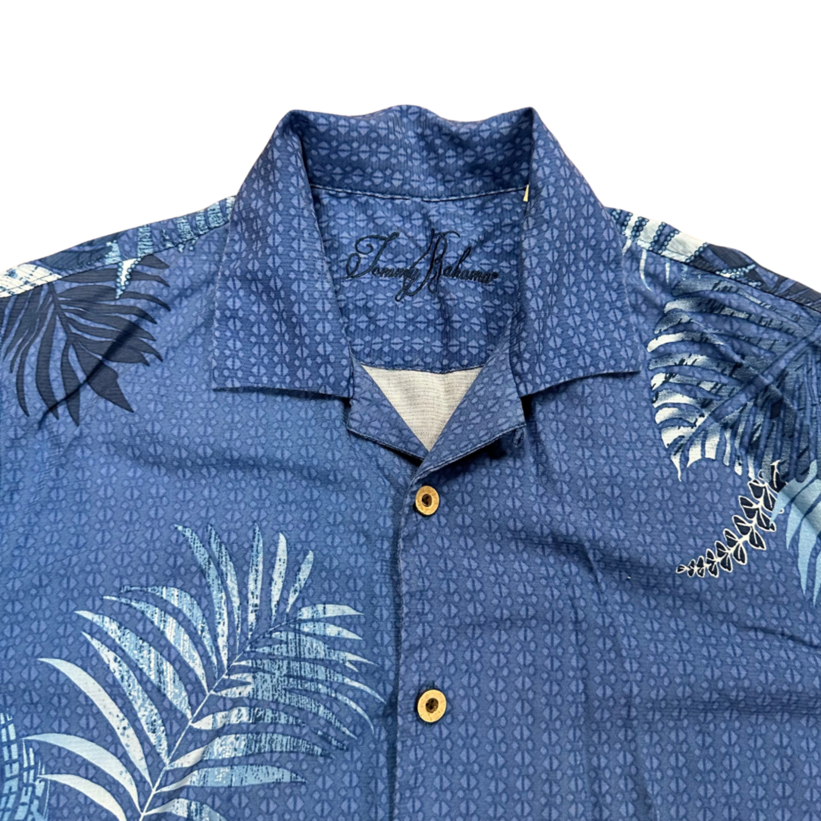 Mission Zero ReLoved Men's Aloha Shirt - Tommy Bahama - 100% Silk - Blue Leaf w/Coconut Buttons - M
