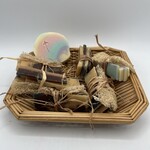 Wai’iti Botanicals / Aroma Hawaii Soap Samples w/ loofah holder