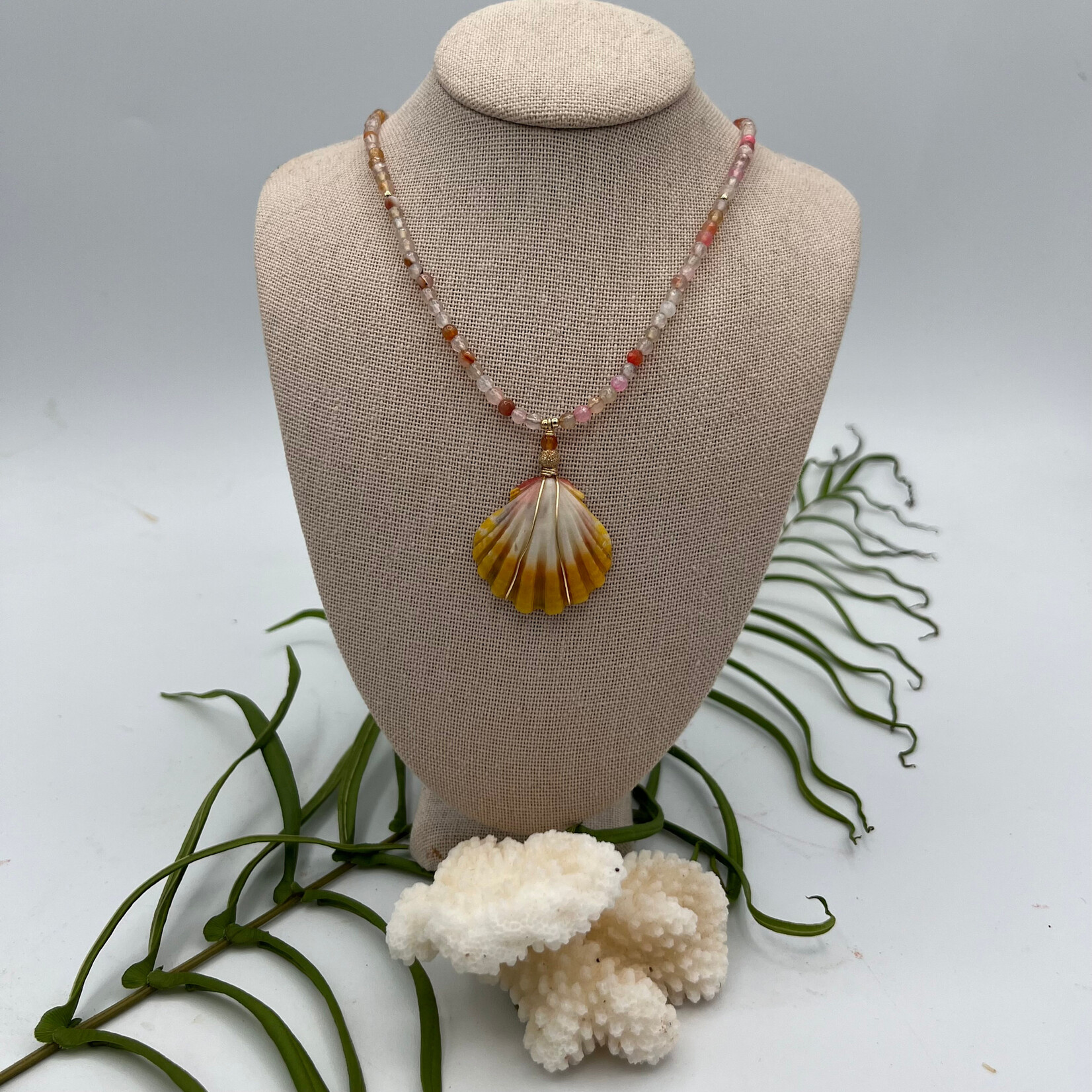 Shell Of A Life Sunrise Shell + Pink Quartz Bead Necklace