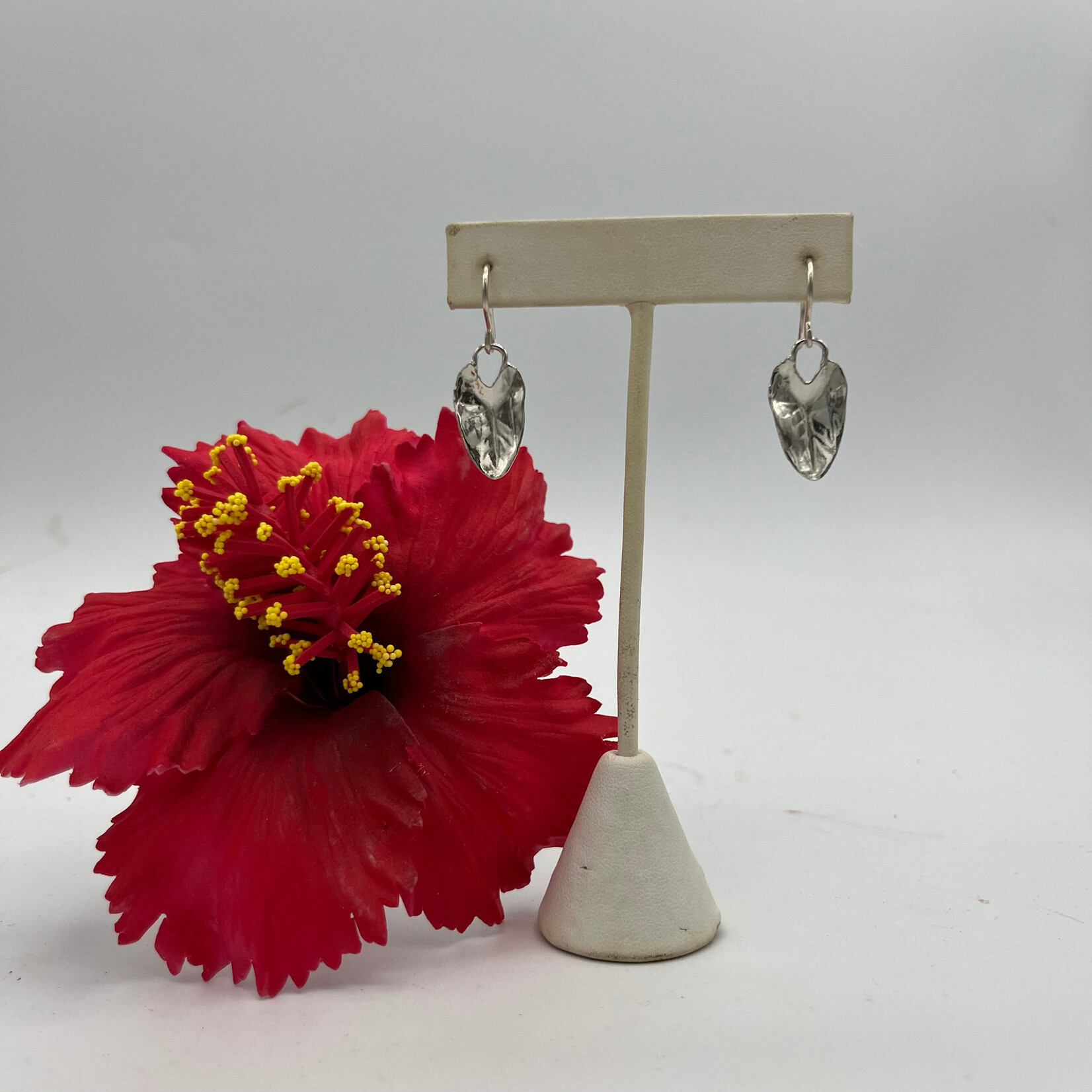 Shell Of A Life Taro Leaf SS Earrings