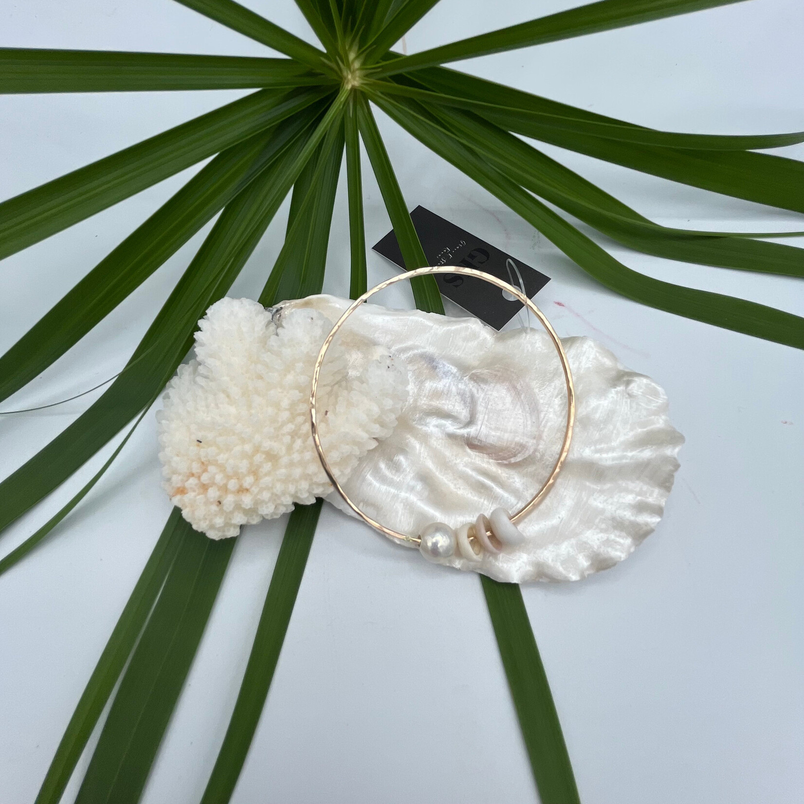Shell Of A Life GKS Puka Shell + FW Pearl Bangle GF - Size 8