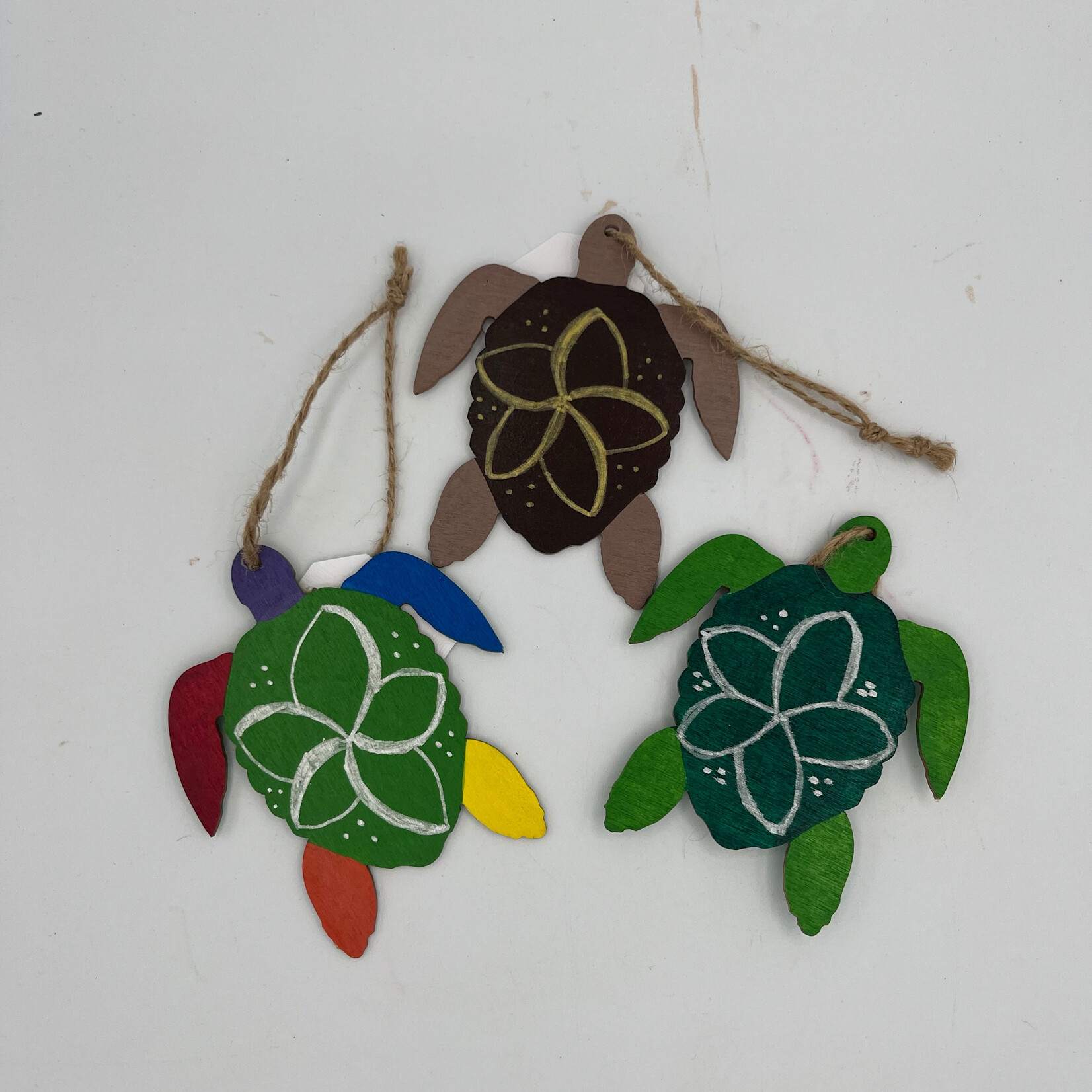 Piazza Art Sea Turtle Wood Ornament - painted wood, uv seal, 3.5-4"