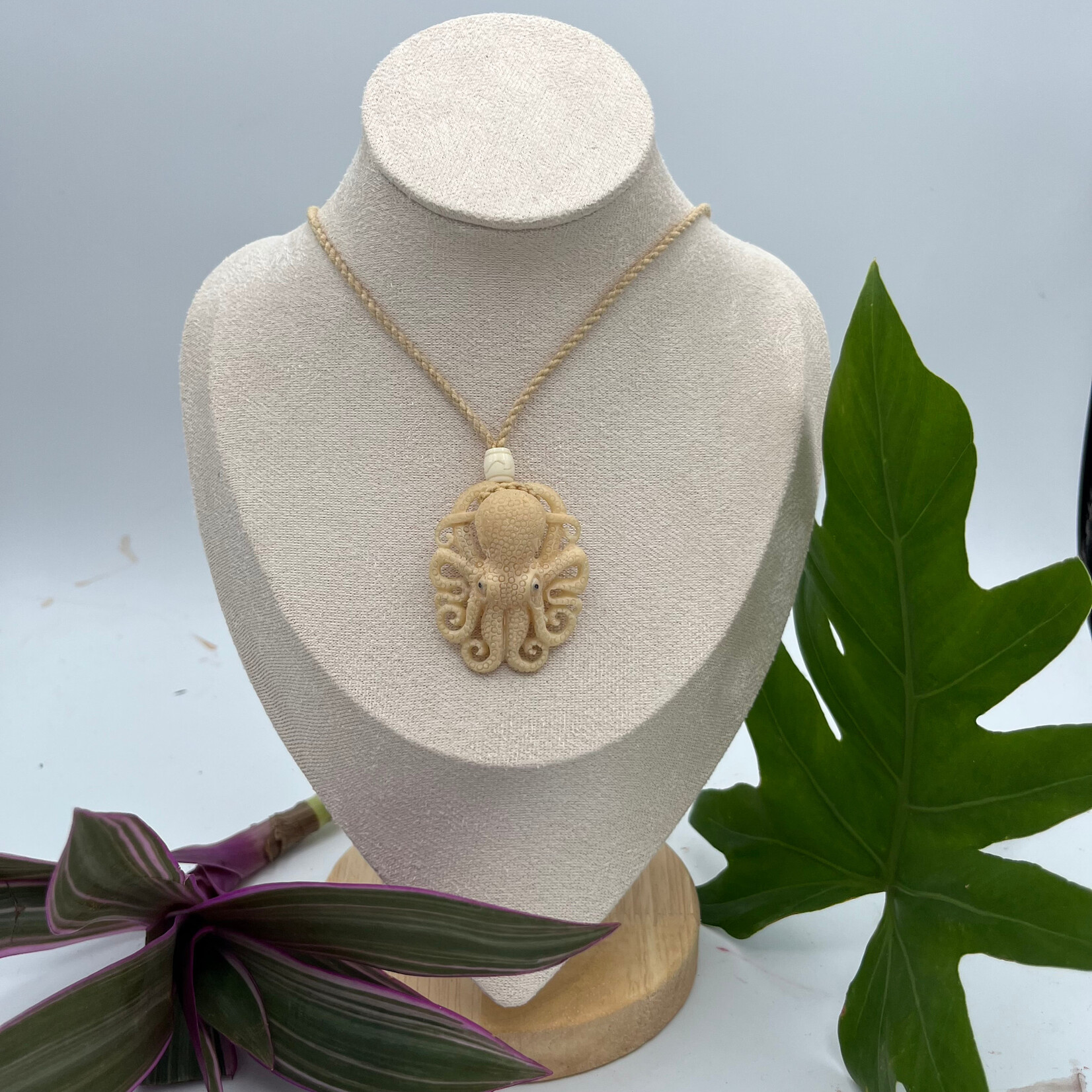 Mission Zero ReLoved - Tako Pendant Necklace