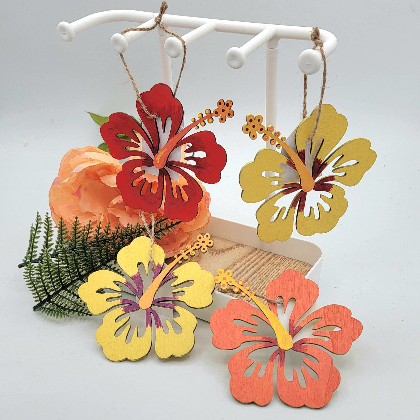 Piazza Art Hibiscus Wood Ornament 4" @Piazza.Art