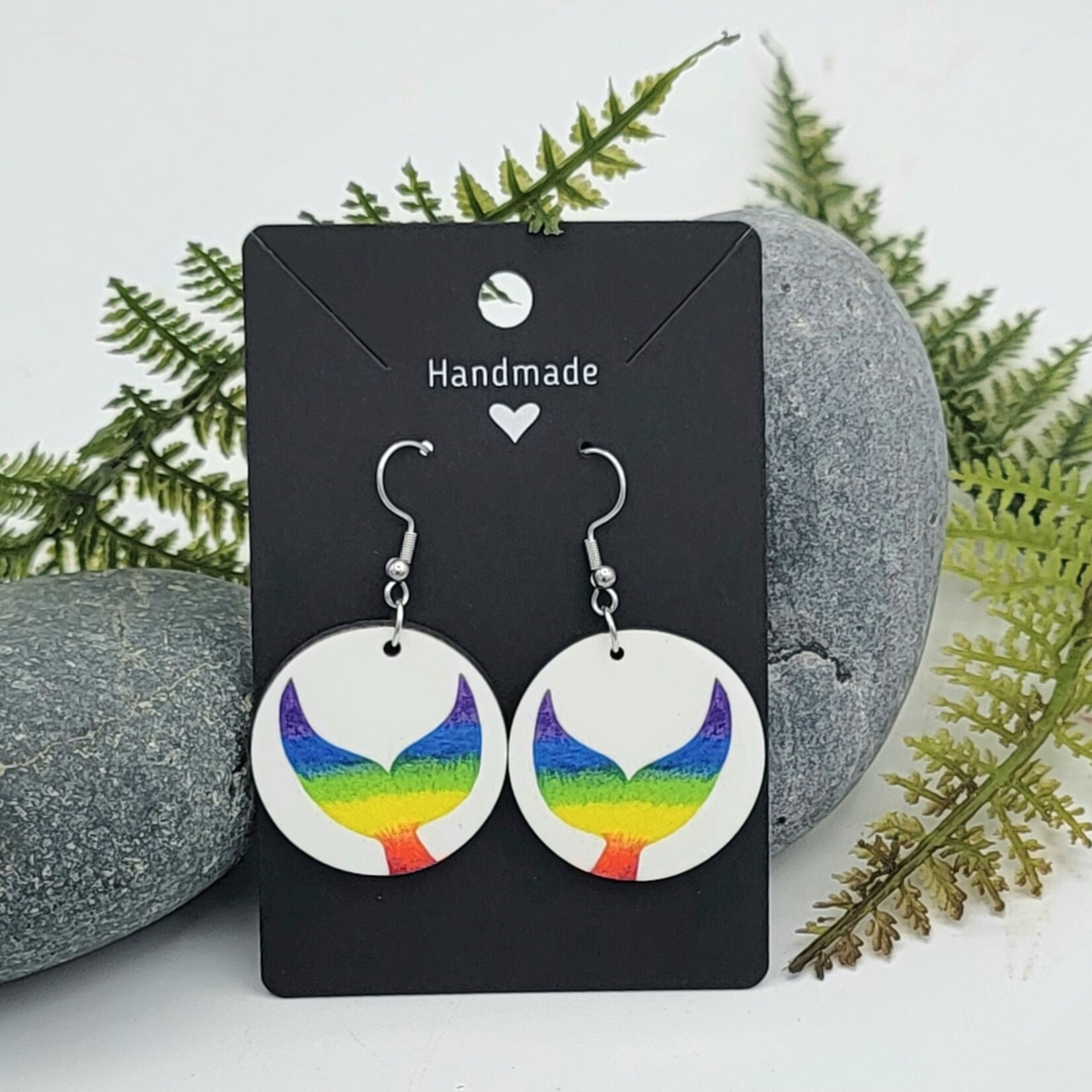 Piazza Art Rainbow Whale Tail Piazza Art Stainless Steel Circle Earrings