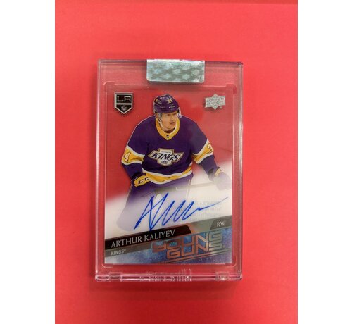 UPPER DECK 2021-22 UPPER DECK CLEAR CUT ARTHUR KALIYEV YOUNG GUNS CLEARCUT AUTO