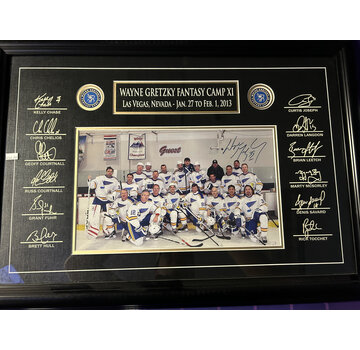 WAYNE GRETZKY AUTHENTIC WAYNE GRETZKY FANTASY CAMP XI SIGNED PHOTO