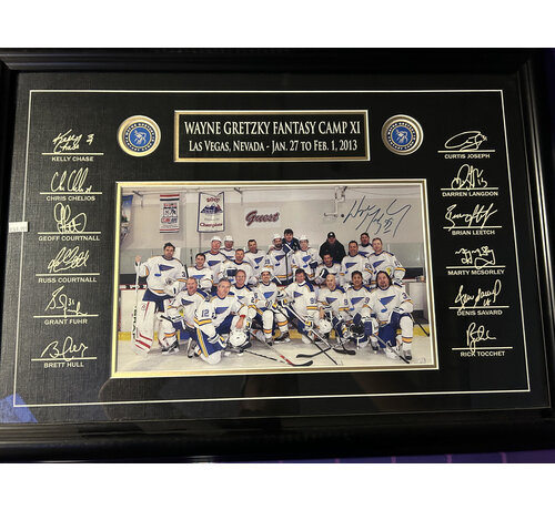 WAYNE GRETZKY AUTHENTIC WAYNE GRETZKY FANTASY CAMP XI SIGNED PHOTO
