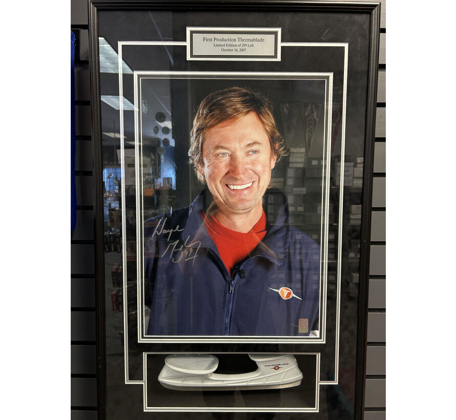 WAYNE GRETZKY SIGNED PICTURE WITH THERMABLADE /299