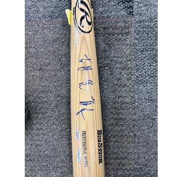 CHIN LUNG HU SIGNED BAT