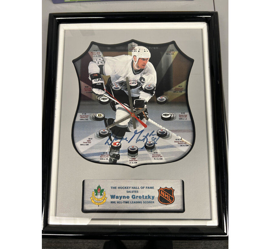 HALL OF FAME SIGNED WAYNE GRETZKY CLOCK LIMITED EDITION