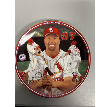 MARK MCGWIRE RECORD PACE  HOMERUN HERO COMMEMORATIVE PLATE