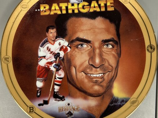 THE BRADFORD EXCHANGE ANDY BATHGATE LEGENDS OF HOCKEYS GOLDEN ERA COMMEMORATIVE PLATE