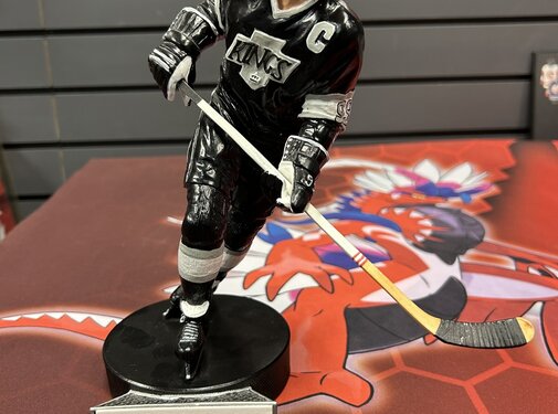 GARTLAN 1989 GARTLAN WAYNE GRETZKY "THE GREAT ONE" AUTOGRAPHED FIGURINE BLACK JERSEY