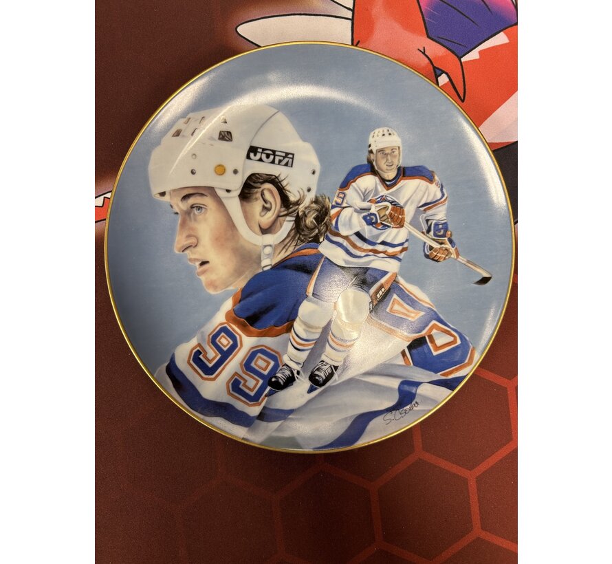 1984 ROYAL MANOR PORCELAIN WAYNE GRETZKY LIMITED EDITION PLATE