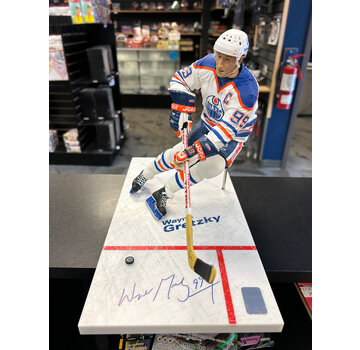 MCFARLANE MCFARLANES WAYNE GRETZKY JUMBO AUTOGRAPHED FIGURE WGA COA