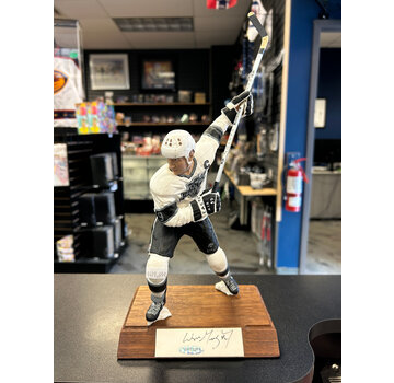 THE SALVINO COLLECTION THE SALVINO COLLECTION WAYNE GRETZKY LA KINGS AUTOGRAPHED UD COA