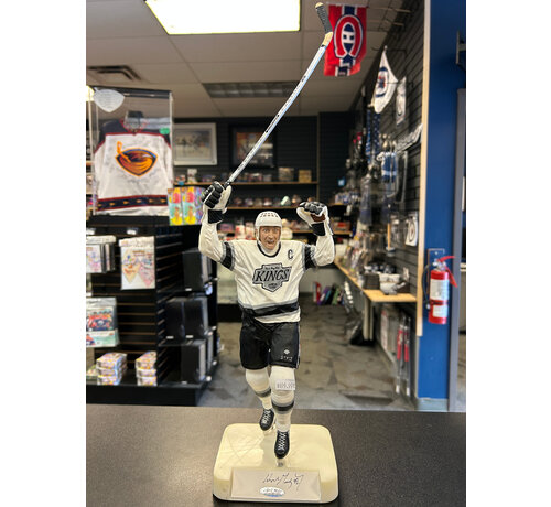 THE SALVINO COLLECTION WAYNE GRETZKY LA KINGS MARBLE BASE AUTOGRAPHED UD COA