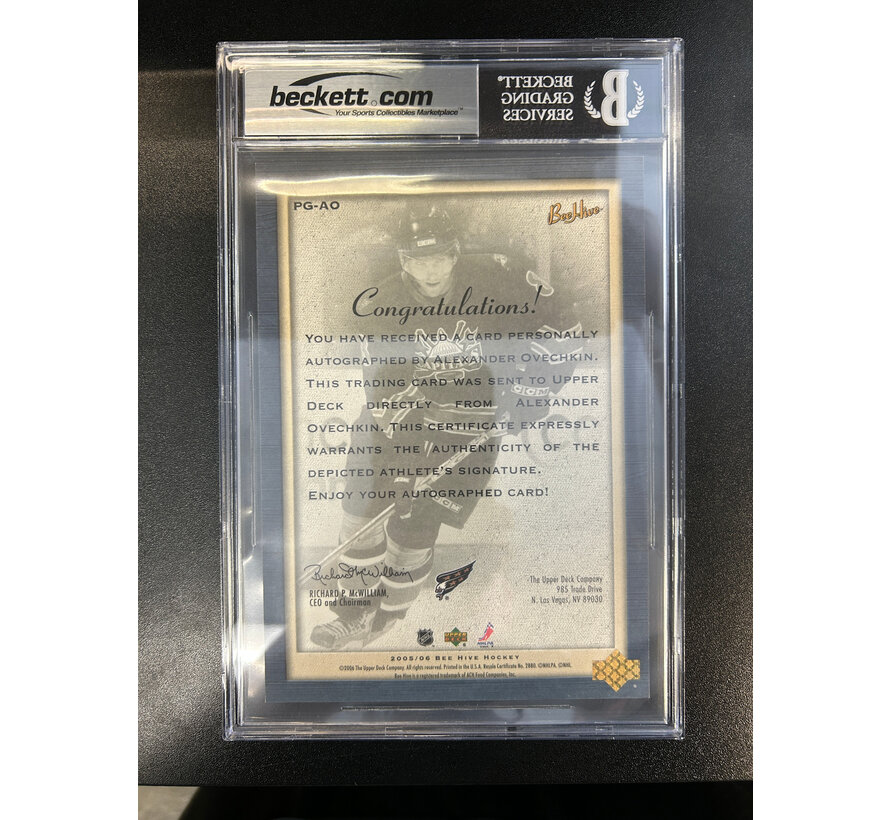 2005-06 BEEHIVE ALEXANDER OVECHKIN PHOTOGRAPHS  BECKETT GRADED 8 AUTOGRAPH