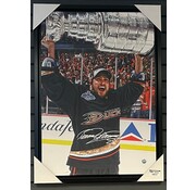TEEMU SELANNE AUTOGRAPHED ANAHEIM DUCKS CANVAS (HOLDING THE CUP)