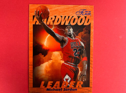 FLEER 1997-98 FLAIR SHOWCASE MICHAEL JORDAN HARDWOOD LEADER