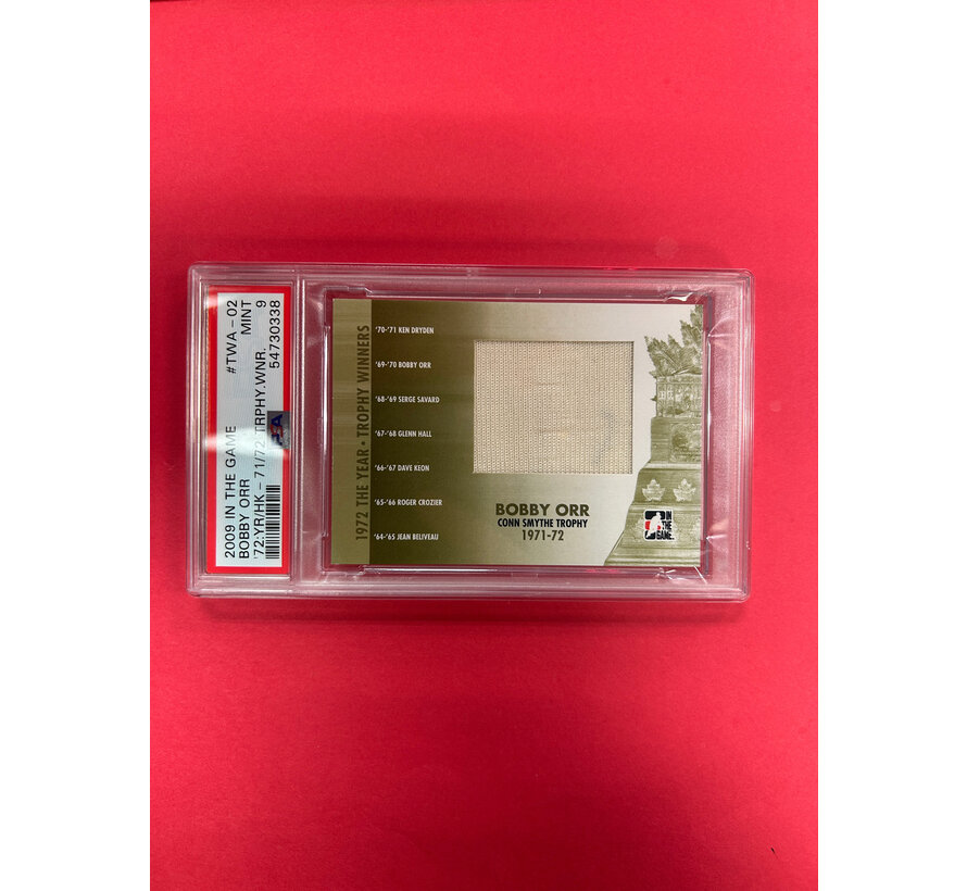 2009 IN THE GAME BOBBY ORR TROPHY WINNER PSA GRADED 9 JERSEY CARD