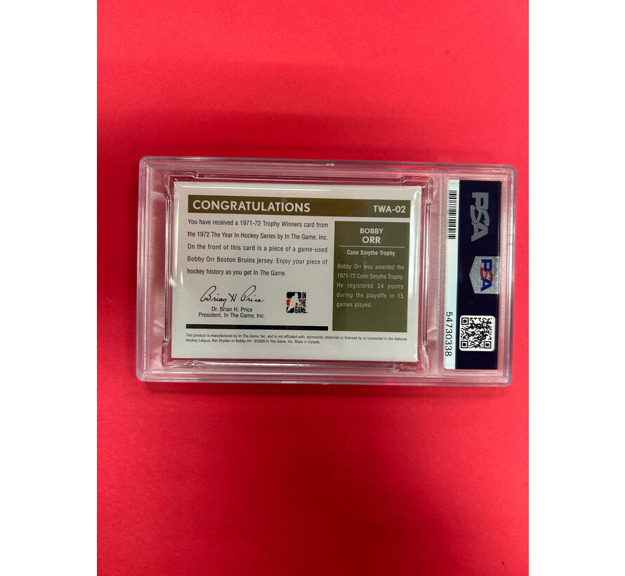 2009 IN THE GAME BOBBY ORR TROPHY WINNER PSA GRADED 9 JERSEY CARD