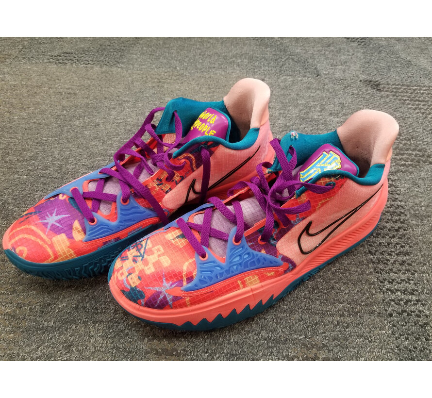 SCOTTIE BARNES GAME USED SHOES PHOTO MATCHED