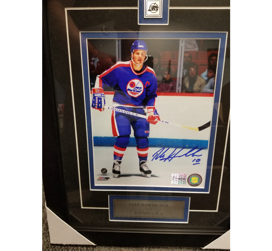 FRAMED DALE HAWERCHUK WINNIPEG JETS SIGNED 8X10
