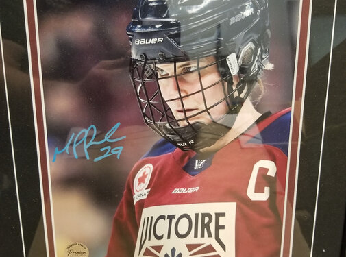 PREMIUM AUTOGRAPHS FRAMED Marie-Philip Poulin Montreal Victoire PWHL Signed 8x10 Photograph Close Up