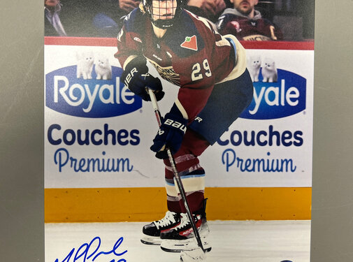 PREMIUM AUTOGRAPHS Marie-Philip Poulin Montreal Victoire PWHL Signed 8x10 Photograph Playmaker