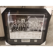 Framed 2022 Women's Team Canada Team Signed/Autographed 16x20 Photo Hockey