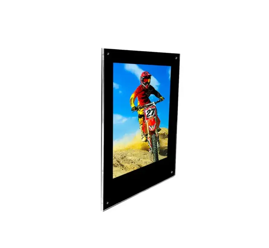 PATHERS WALL MOUNT FRAME 8X10