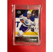 UPPER DECK 2015-16 UPPER DECK SERIES 1 CONNOR MCDAVID YOUNG GUNS #201 **SLIGHT DAMAGE**