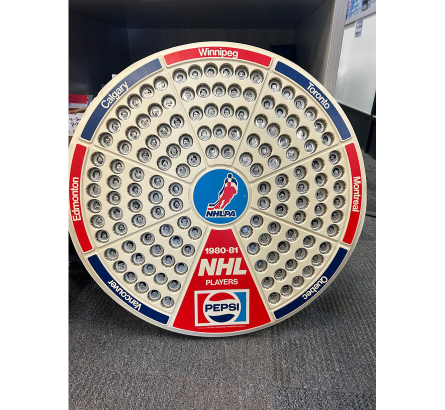 1980-81 PEPSI BOTTLE CAP COMPLETE SET WITH REDEMPTION PLAQUE