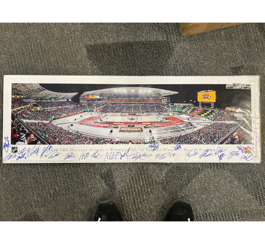 2019 WINNIPEG JETS HERITAGE CLASSIC PANORAMA AUTOGRAPHED BY ALL PLAYERS AND HEAD COACH